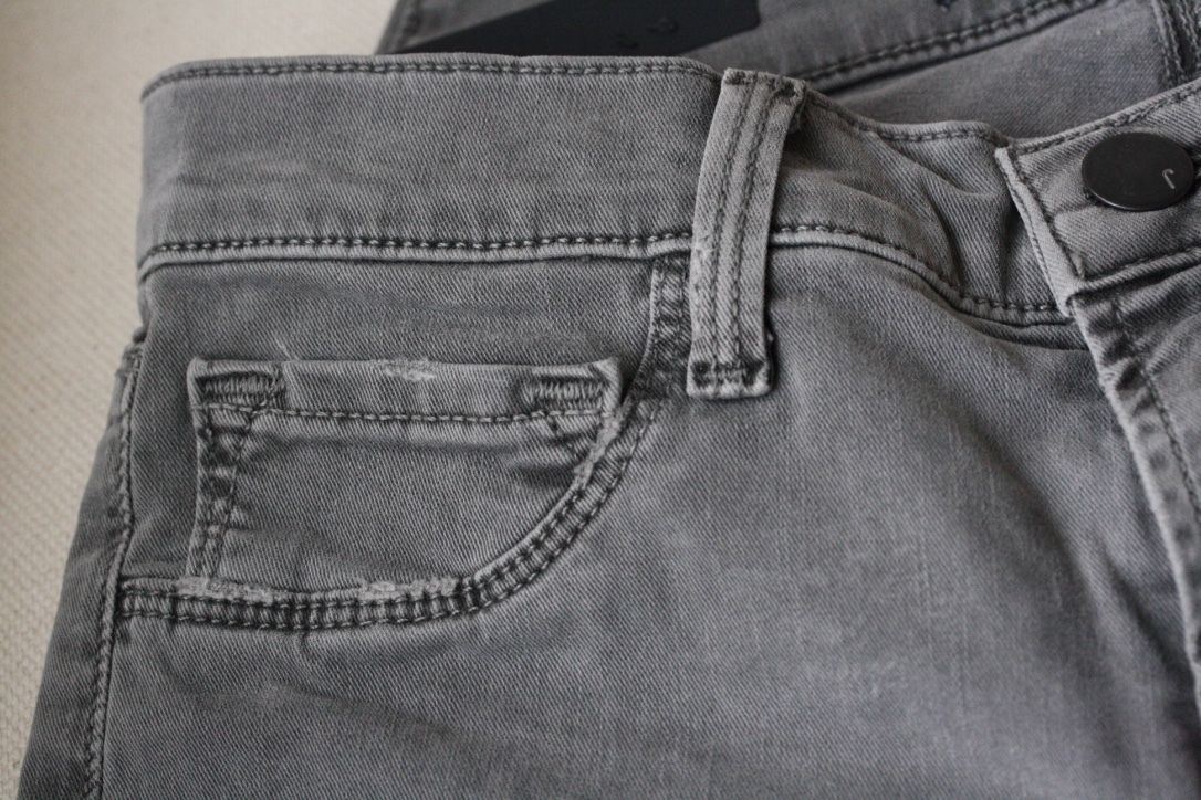 J BRAND SILVER FOX GREY RIPPED JEANS W25 UK 6/8 - Image 4