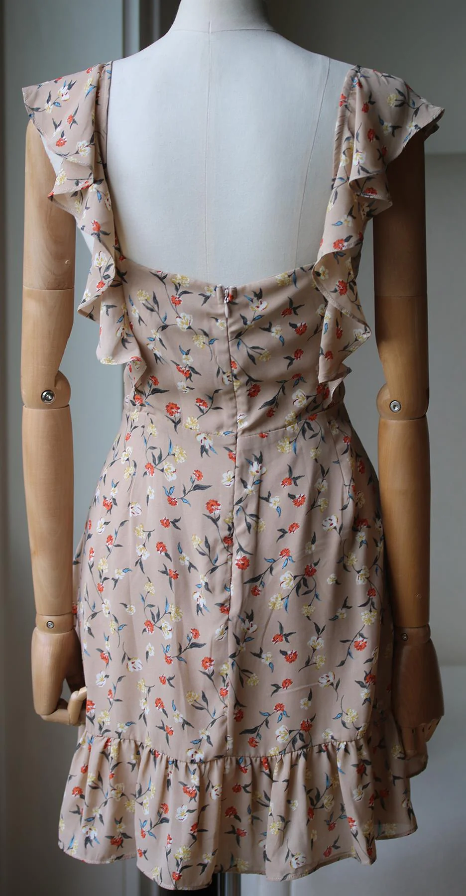 J.O.A. FLORAL PRINT RUCHED RUFFLED MINI DRESS LARGE - Image 4