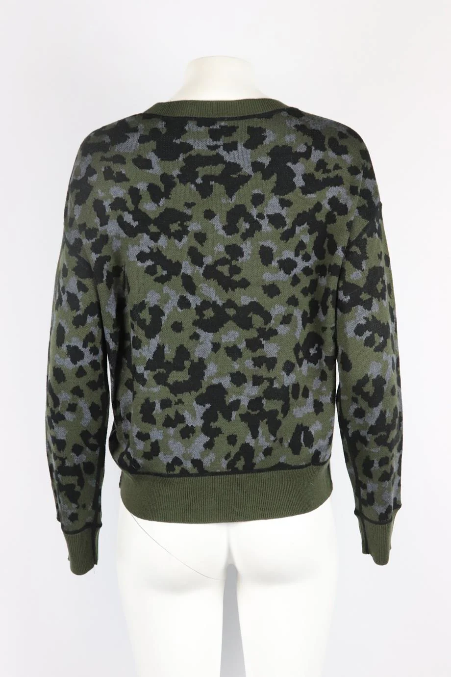 JOHN AND JENN LEOPARD JACQUARD KNIT SWEATER MEDIUM - Image 4