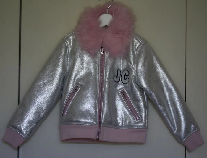 JUICY COUTURE GIRLS FUR LINED SILVER JACKET 4-5 YEARS - Image 2