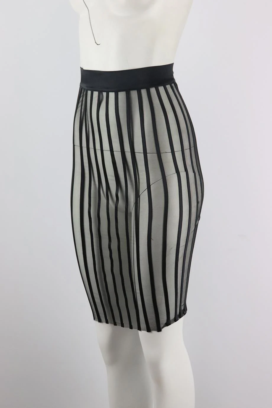 LA PERLA SATIN TRIMMED MESH SKIRT IT 40 UK 8 - Image 3