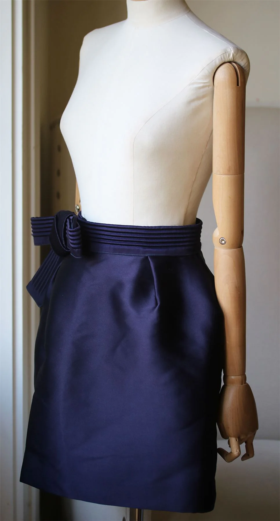 LANVIN BOW DETAIL SILK SKIRT FR 36 UK 8 - Image 3