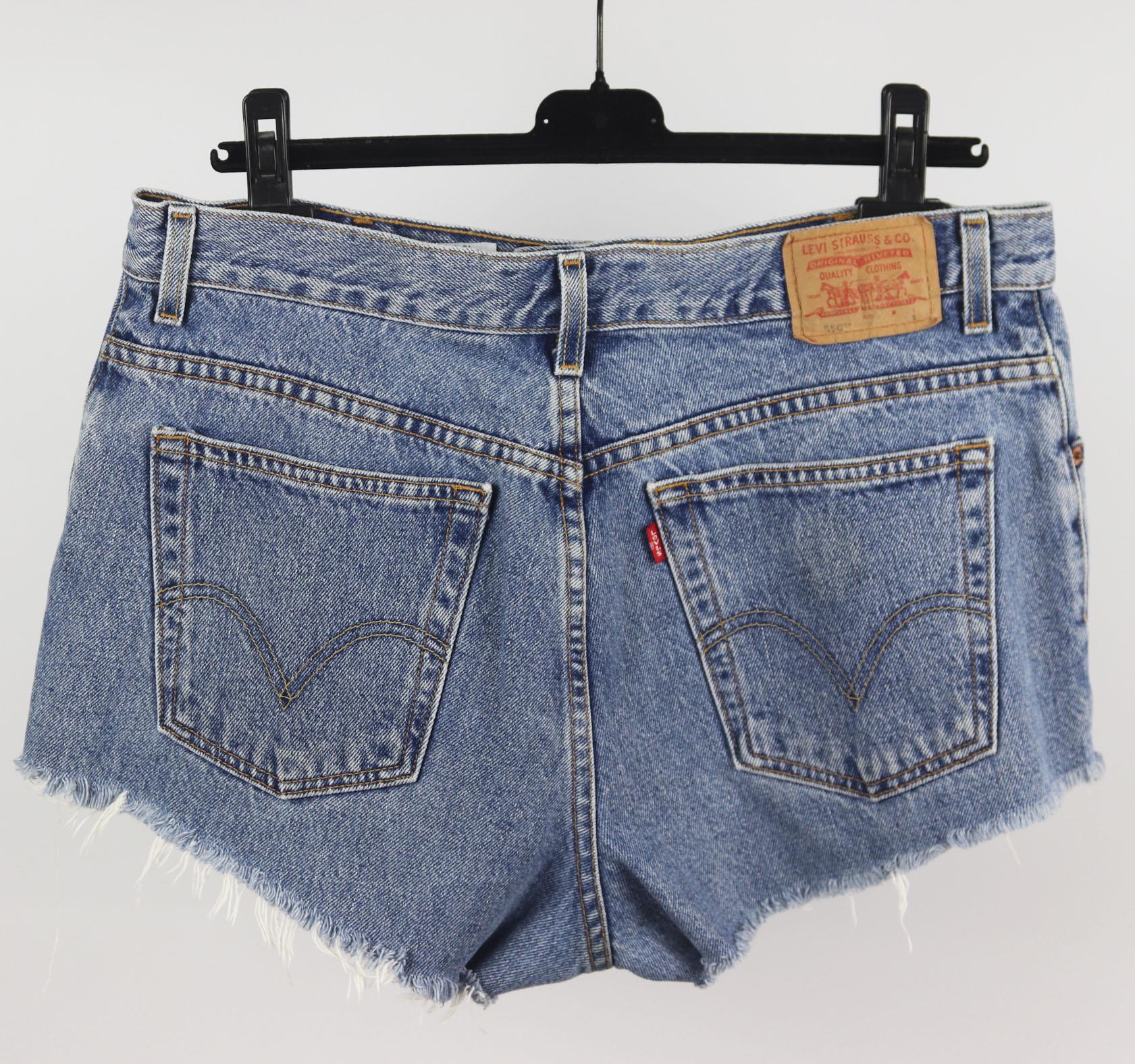 LEVI'S DISTRESSED HIGH WAISTED DENIM SHORTS W30 UK 12 - Image 3