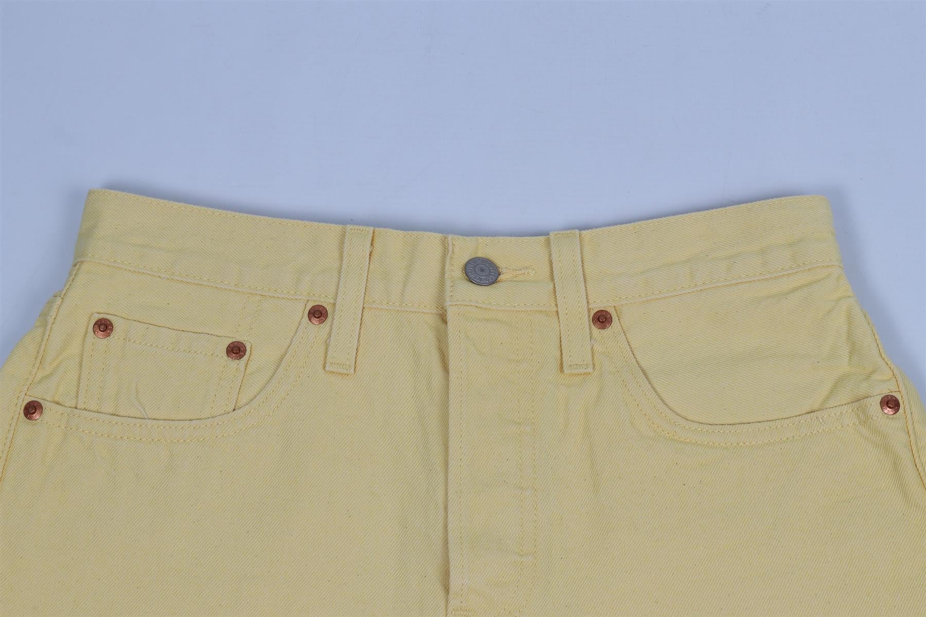 LEVI'S HIGH RISE DENIM SHORTS W27 UK 8-10 - Image 3