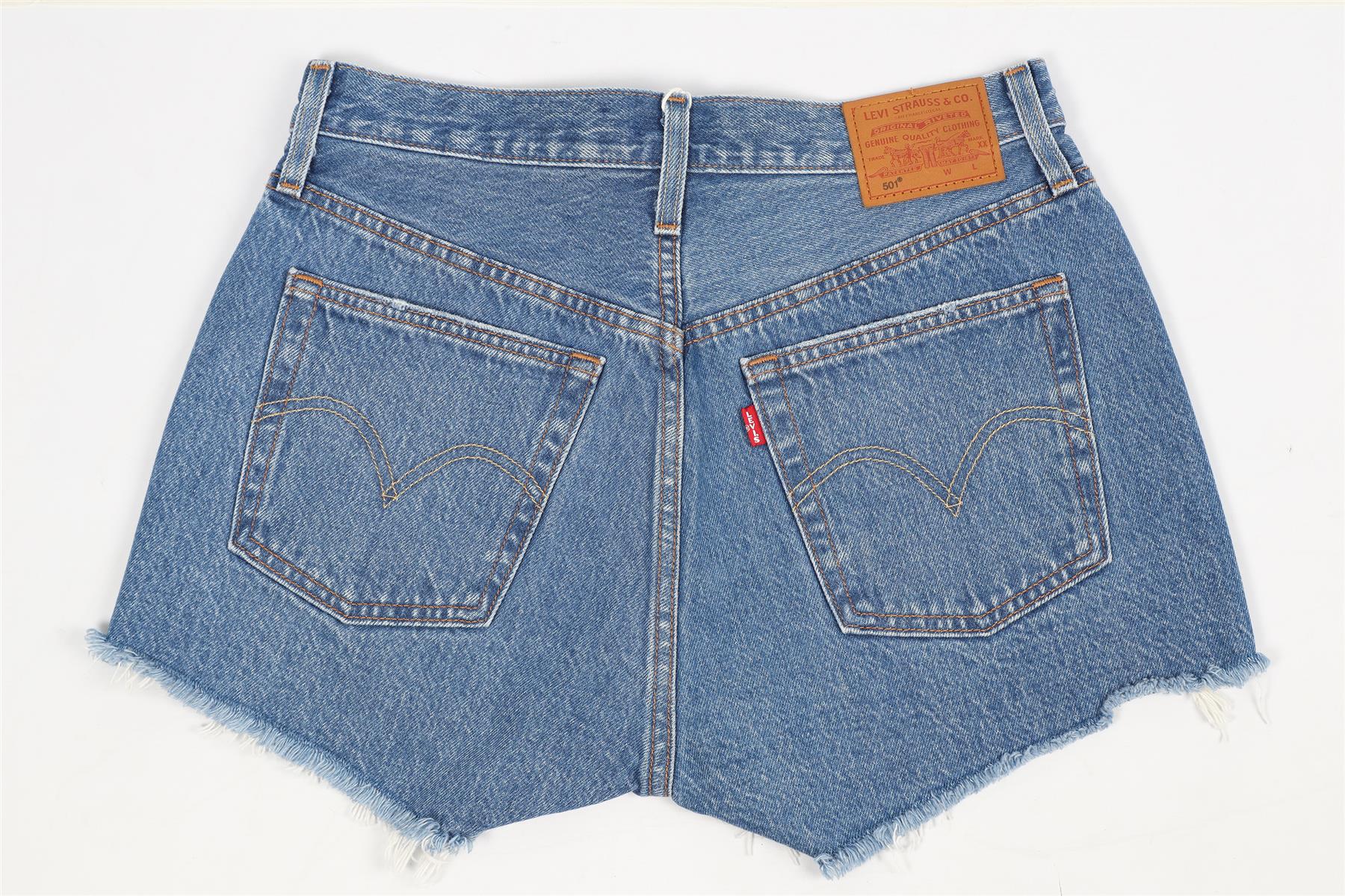 LEVI'S HIGH RISE DENIM SHORTS W27 UK 8-10 - Image 4