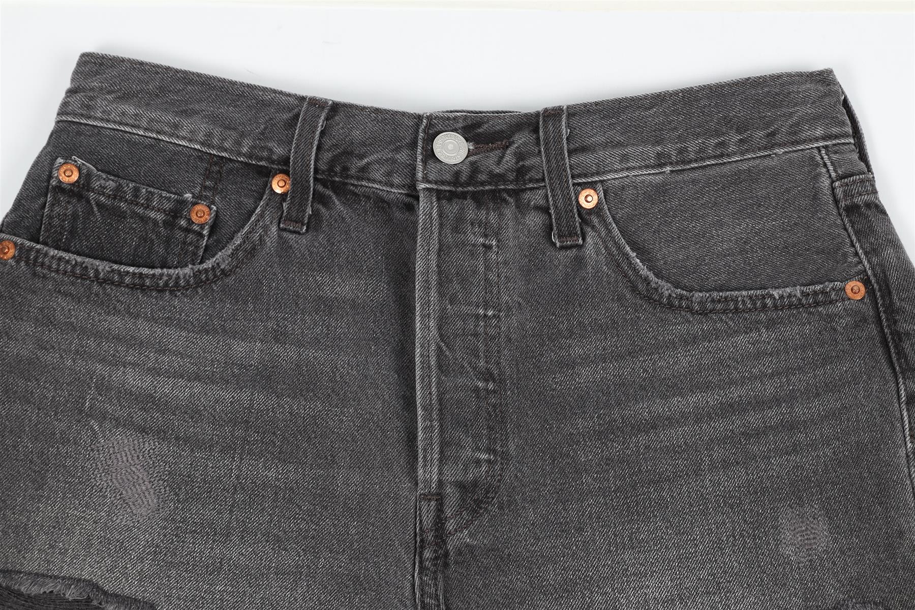 LEVI'S HIGH RISE DENIM SHORTS W28 UK 10 - Image 3