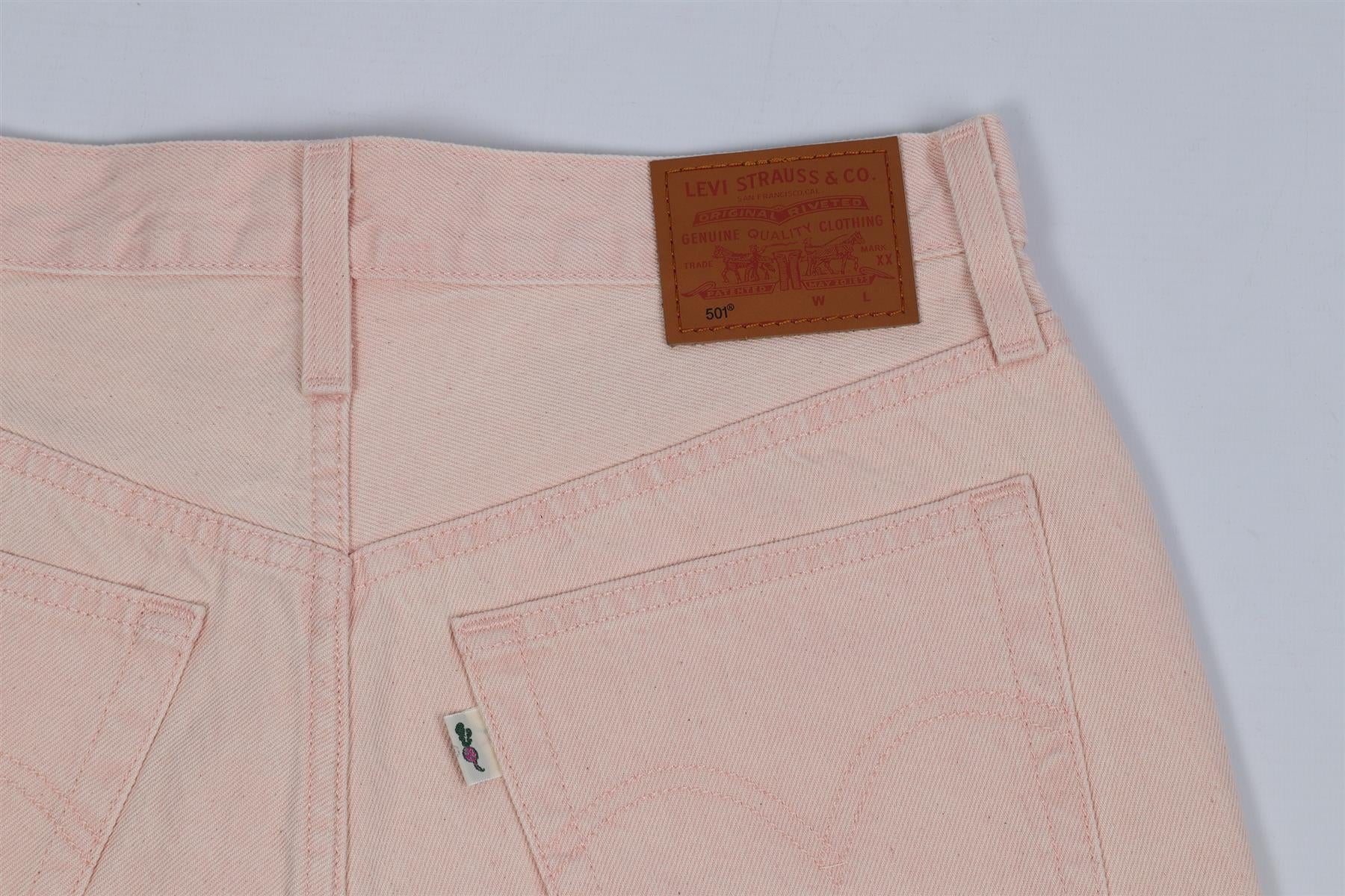LEVI'S HIGH RISE DENIM SHORTS W28 UK 10 - Image 5