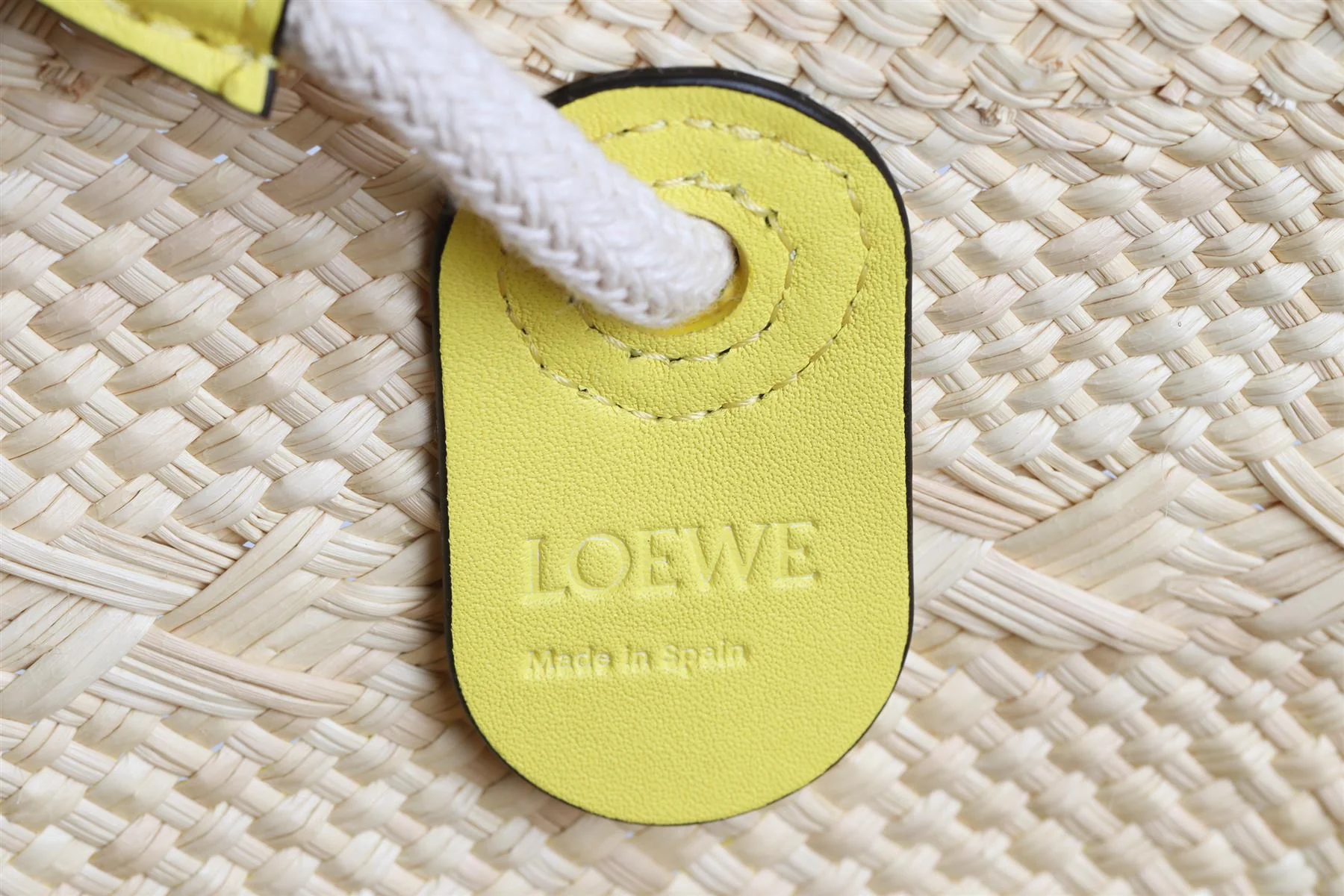 LOEWE YELLOW ANAGRAM MEDIUM STRAW SHOULDER BAG - Image 11