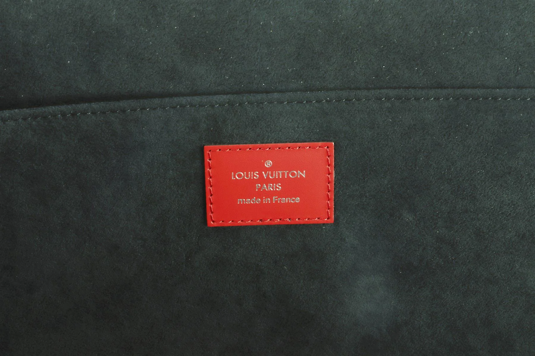 LOUIS VUITTON + SUPREME RED 2017 POCHETTE JOUR GM EPI LEATHER CLUTCH - Image 9
