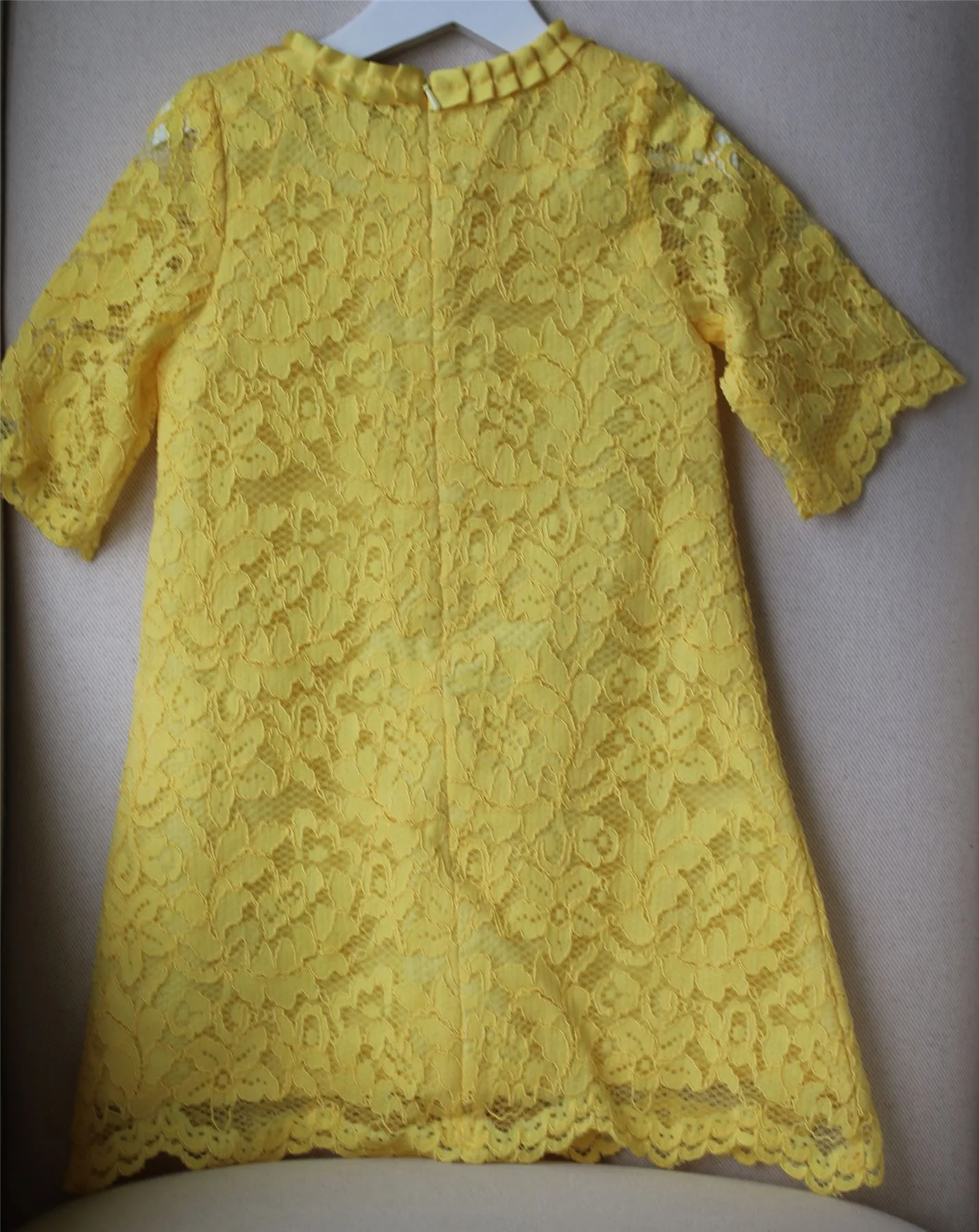 LOVE MADE LOVE GIRLS YELLOW LACE DRESS 4-5 YEARS - Image 4