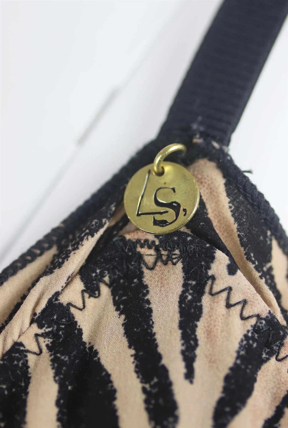 LOVE STORIES RUFFLE TRIMMED PRINTED TRIANGLE BIKINI UK 12 - Image 4