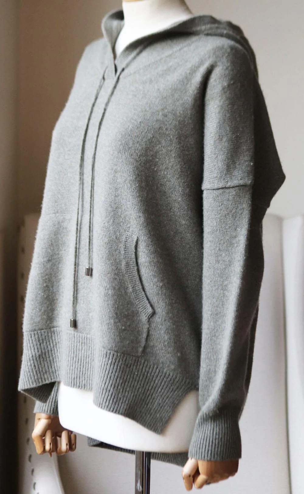 LUCY NAGLE WOOL AND CASHMERE BLEND HOODIE XSMALL/SMALL - Image 3