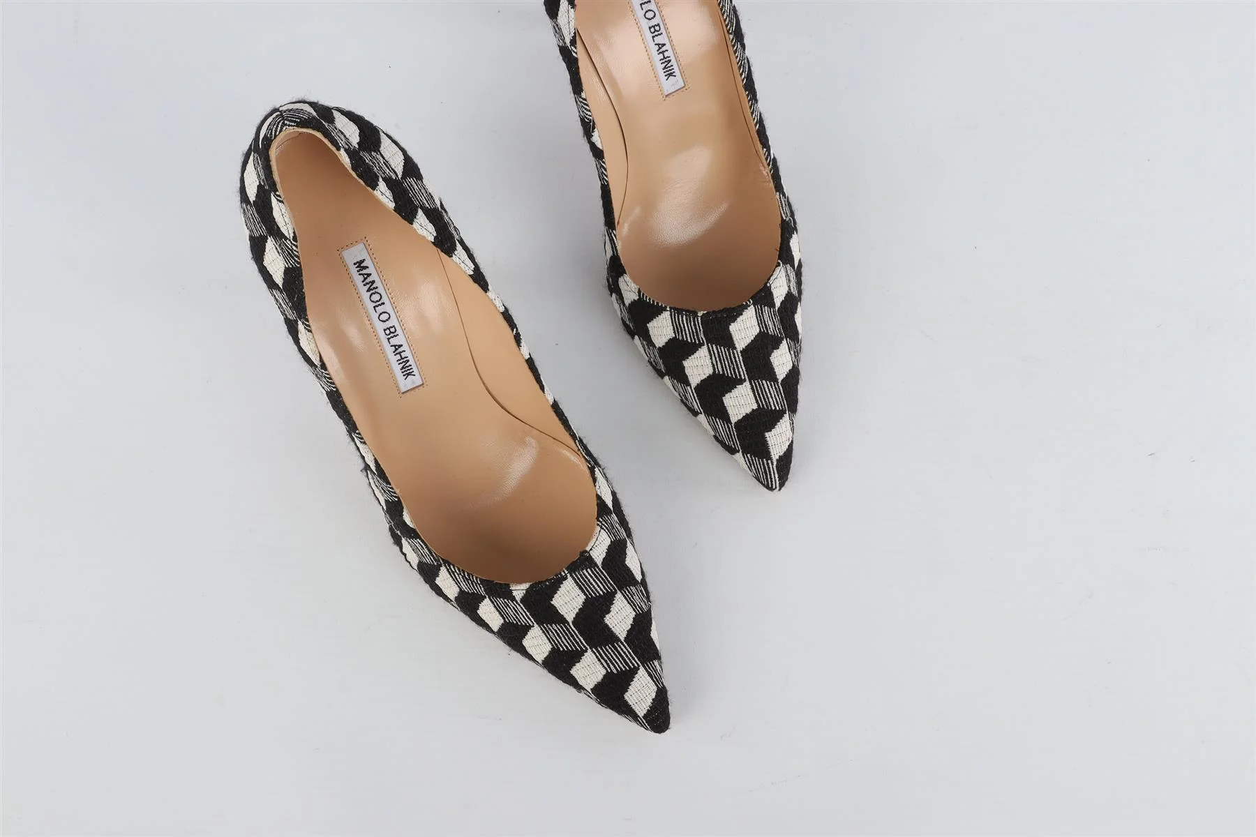 MANOLO BLAHNIK BLACK FABRIC PUMPS EU 38 UK 5 US 8 - Image 4