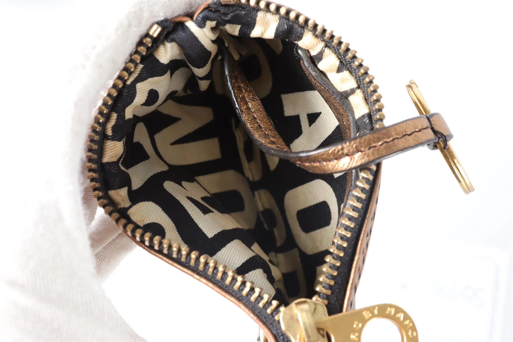 MARC BY MARC JACOBS BRONZE LEATHER COIN PURSE - Image 6