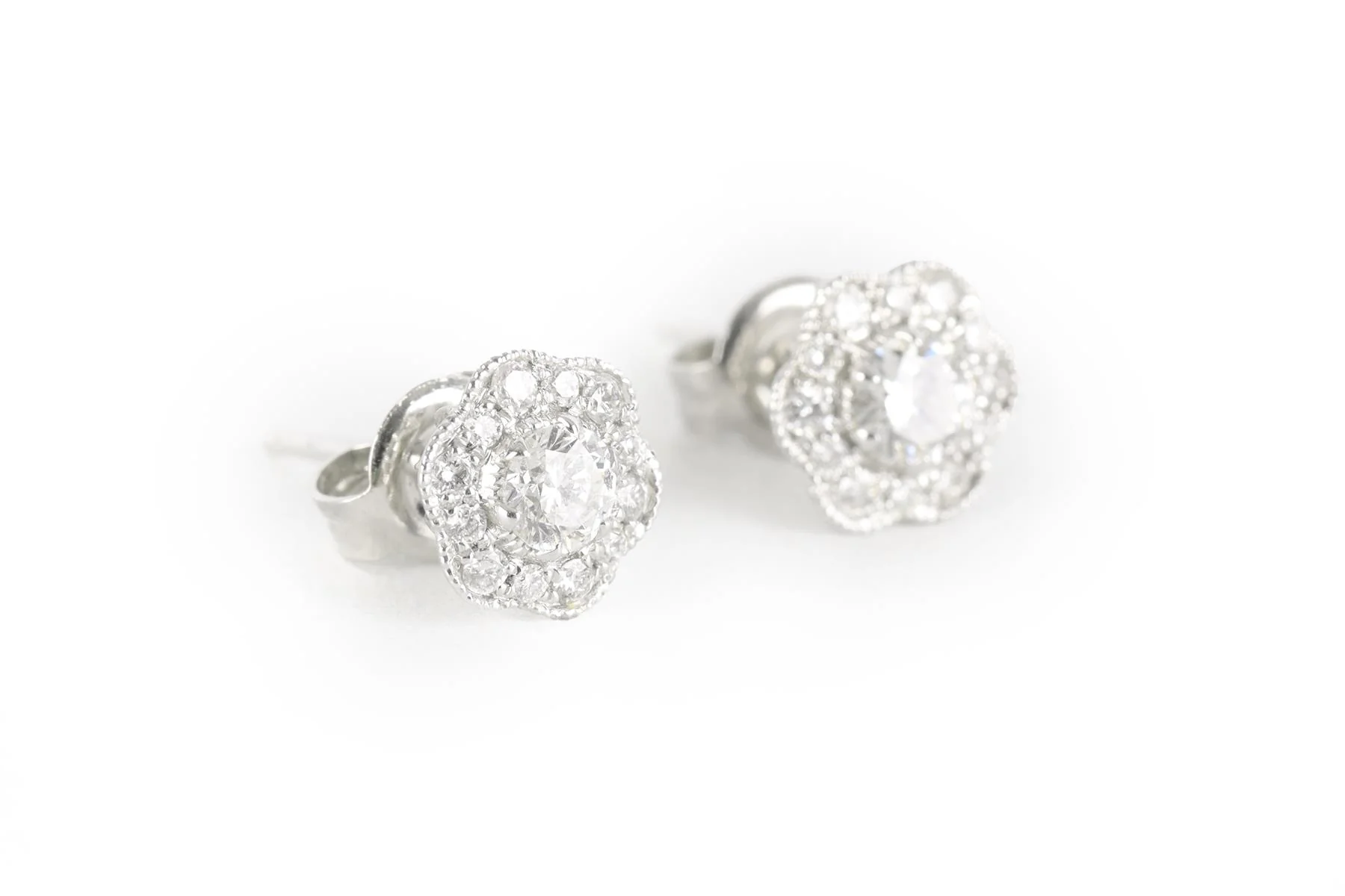 MARCHESA 18K WHITE GOLD AND DIAMOND STUD EARRINGS - Image 3