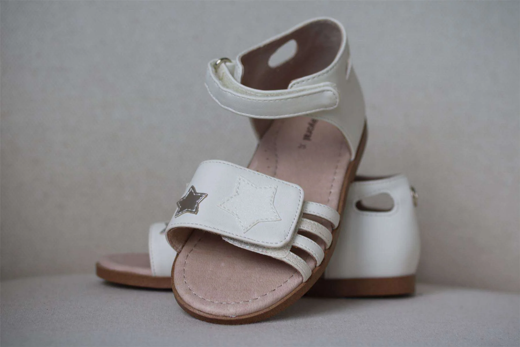 MAYORAL GIRLS IVORY STAR SANDALS EU 25 UK 7.5 - Image 3