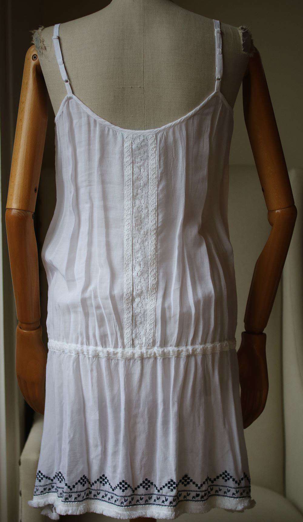 MELISSA ODABASH EMBROIDERED VOILE DRESS SMALL - Image 3