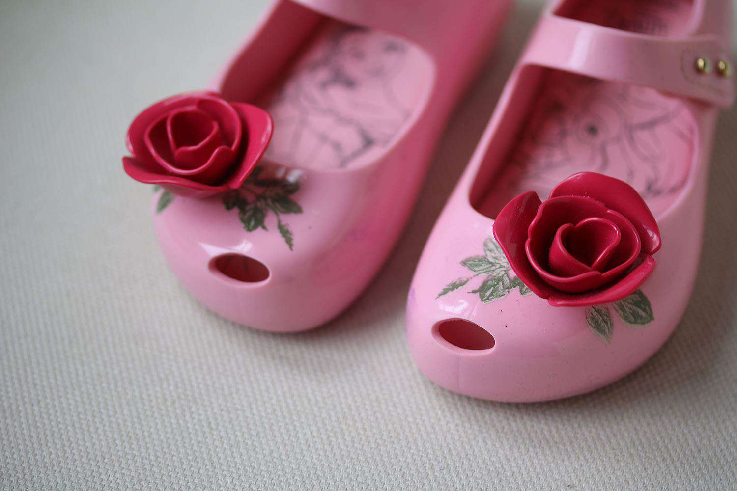 MINI MELISSA GIRLS BEAUTY AND THE BEAST JELLY SHOES EU 25/26 UK 8/9 - Image 3