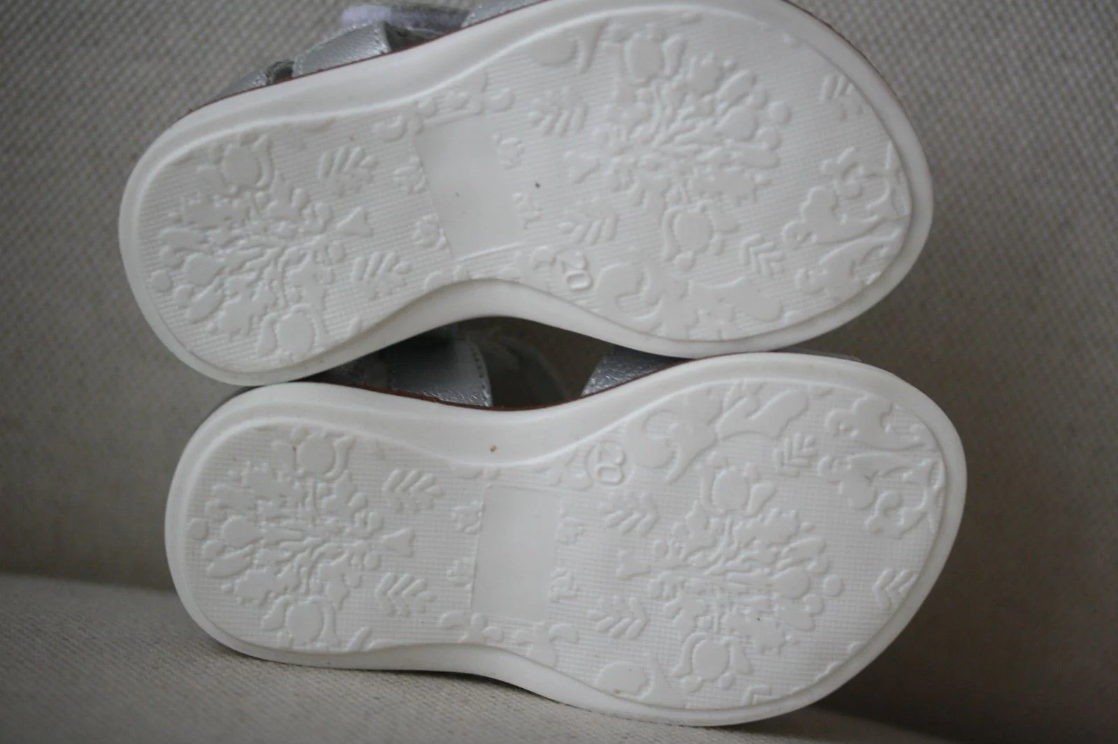 MISS BLUMARINE BABY SILVER LEATHER SANDALS EU 20 UK 4 - Image 10