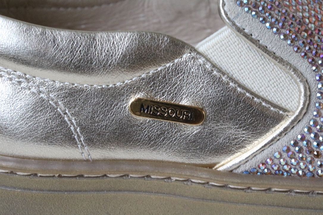 MISSOURI BABY GIRLS GOLD DIAMANTE SLIP ON SHOES EU 26 UK 8.5 - Image 11