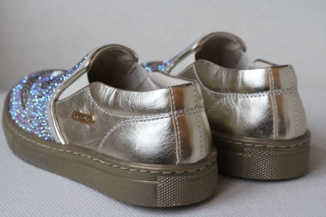MISSOURI BABY GIRLS GOLD DIAMANTE SLIP ON SHOES EU 26 UK 8.5 - Image 3