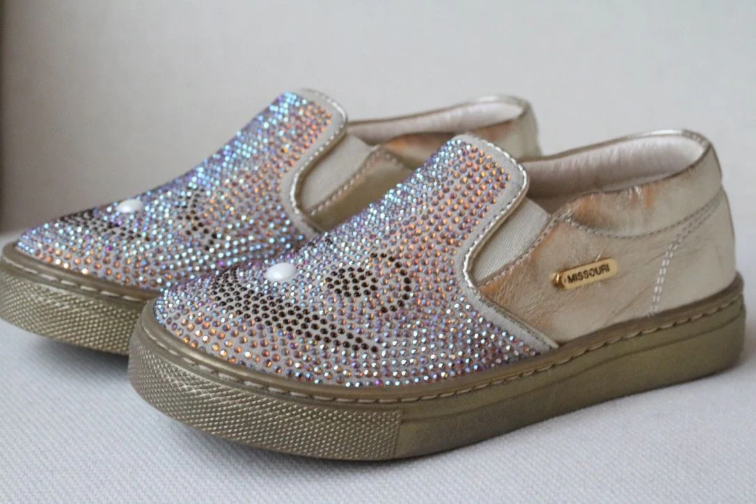 MISSOURI BABY GIRLS GOLD DIAMANTE SLIP ON SHOES EU 26 UK 8.5 - Image 4