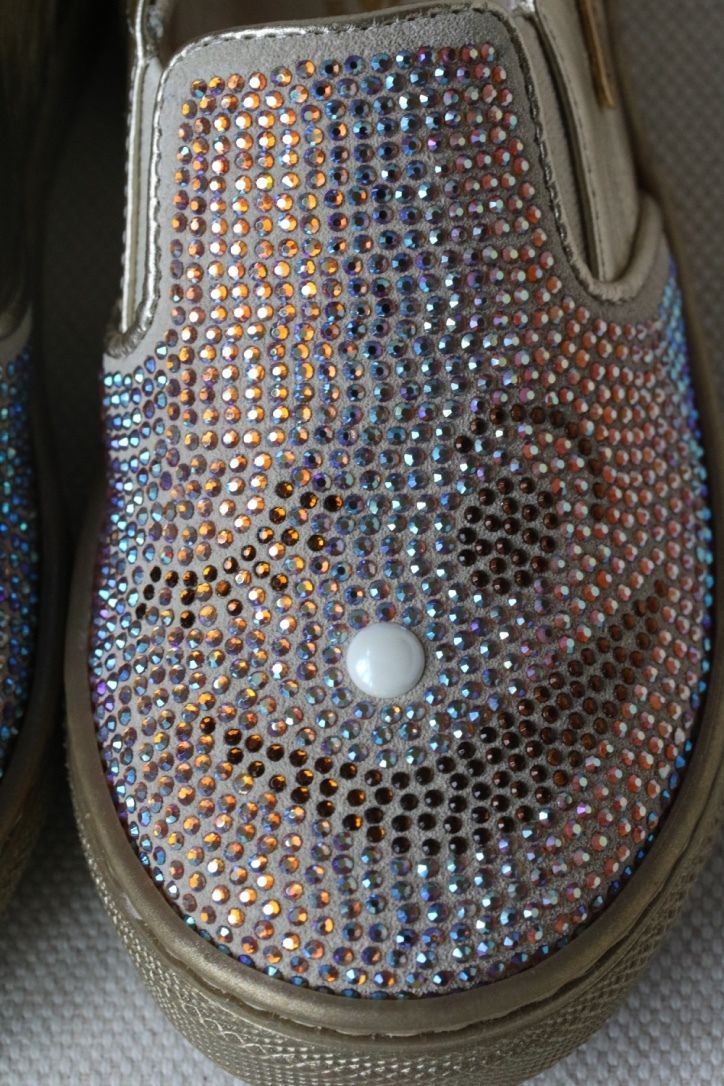 MISSOURI BABY GIRLS GOLD DIAMANTE SLIP ON SHOES EU 26 UK 8.5 - Image 9