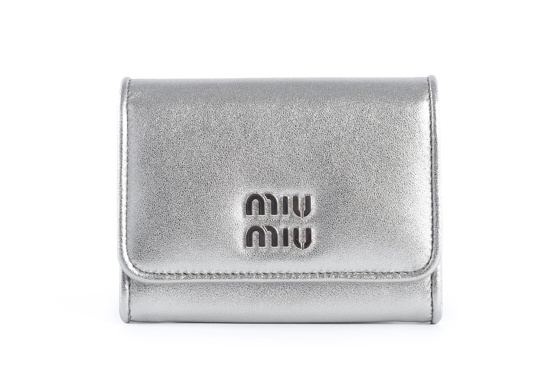 MIU MIU SILVER LEATHER WALLET ON CHAIN - Image 2