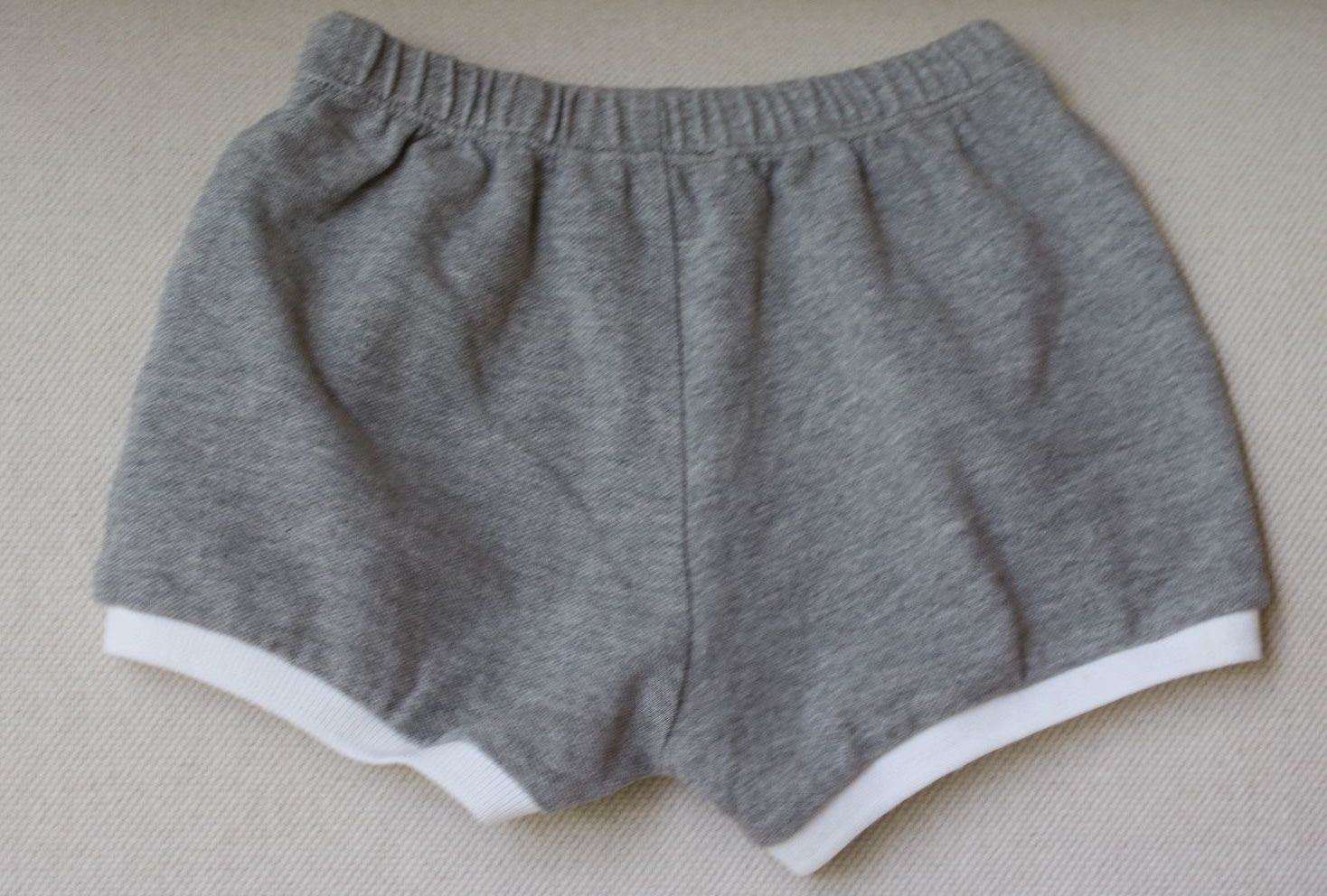 MONCLER BABY GREY SHORTS 12-18 MONTHS - Image 4