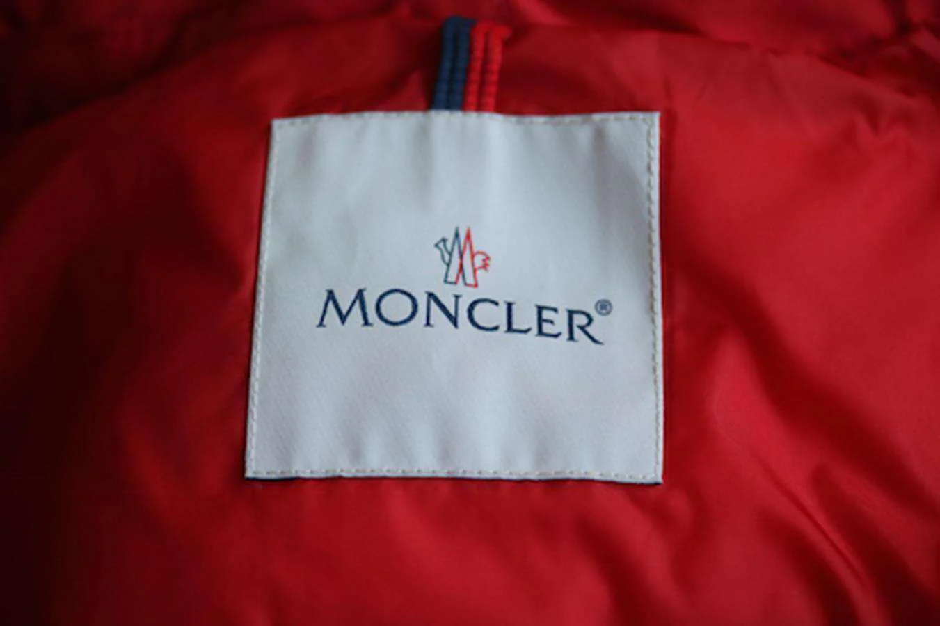MONCLER KIDS GIRLS NANTUA DOWN PADDED SNOWSUIT 6 YEARS - Image 6