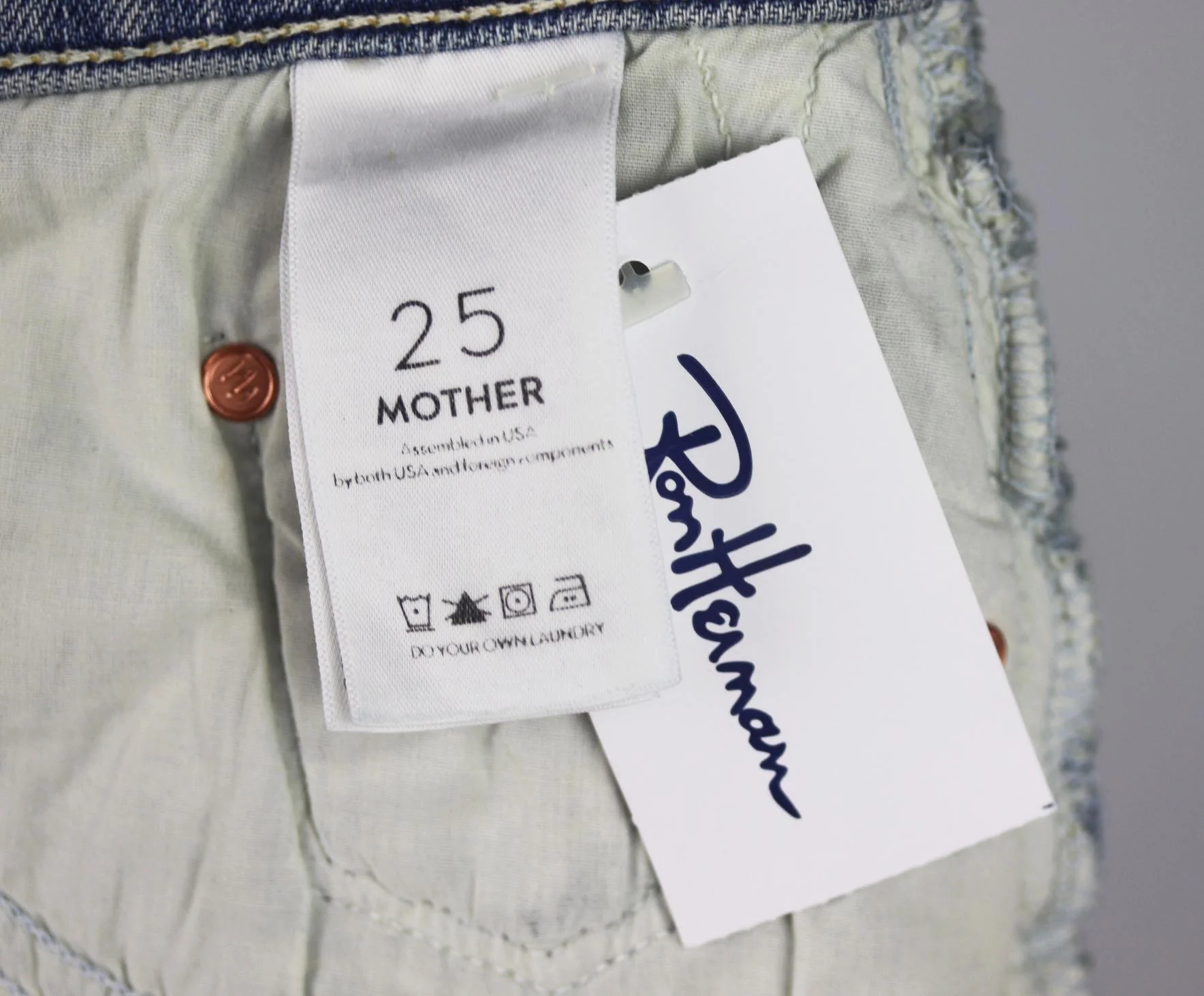 MOTHER EMBROIDERED DISTRESSED DENIM SHORTS W25 UK 6/8 - Image 6