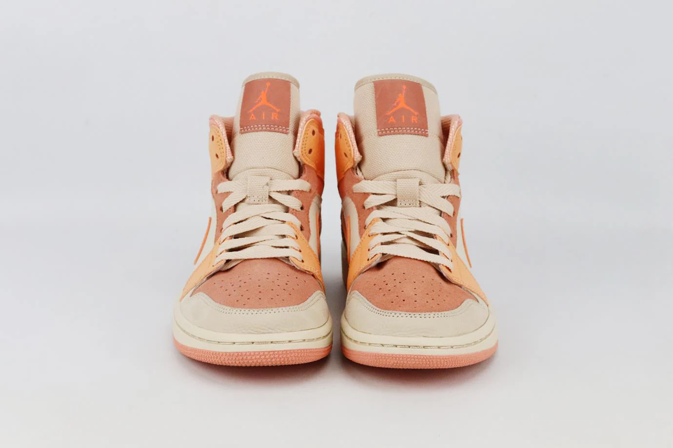 NIKE AIR JORDAN 1 LEATHER AND SUEDE HIGH TOP SNEAKERS EU 38.5 UK 5 US 7.5 - Image 3