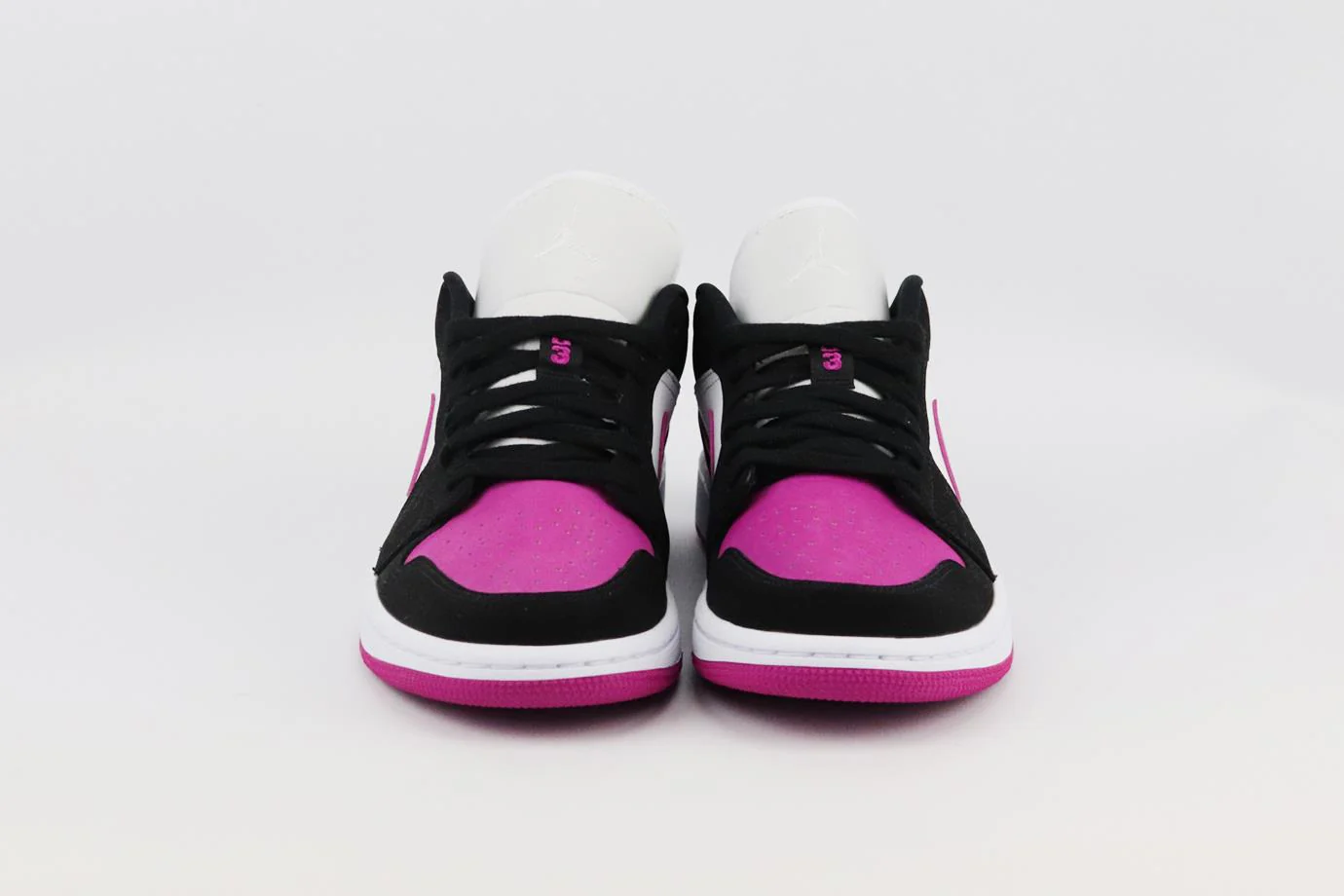 NIKE AIR JORDAN 1 LOW LEATHER SNEAKERS EU 39 UK 6 US 9 - Image 3