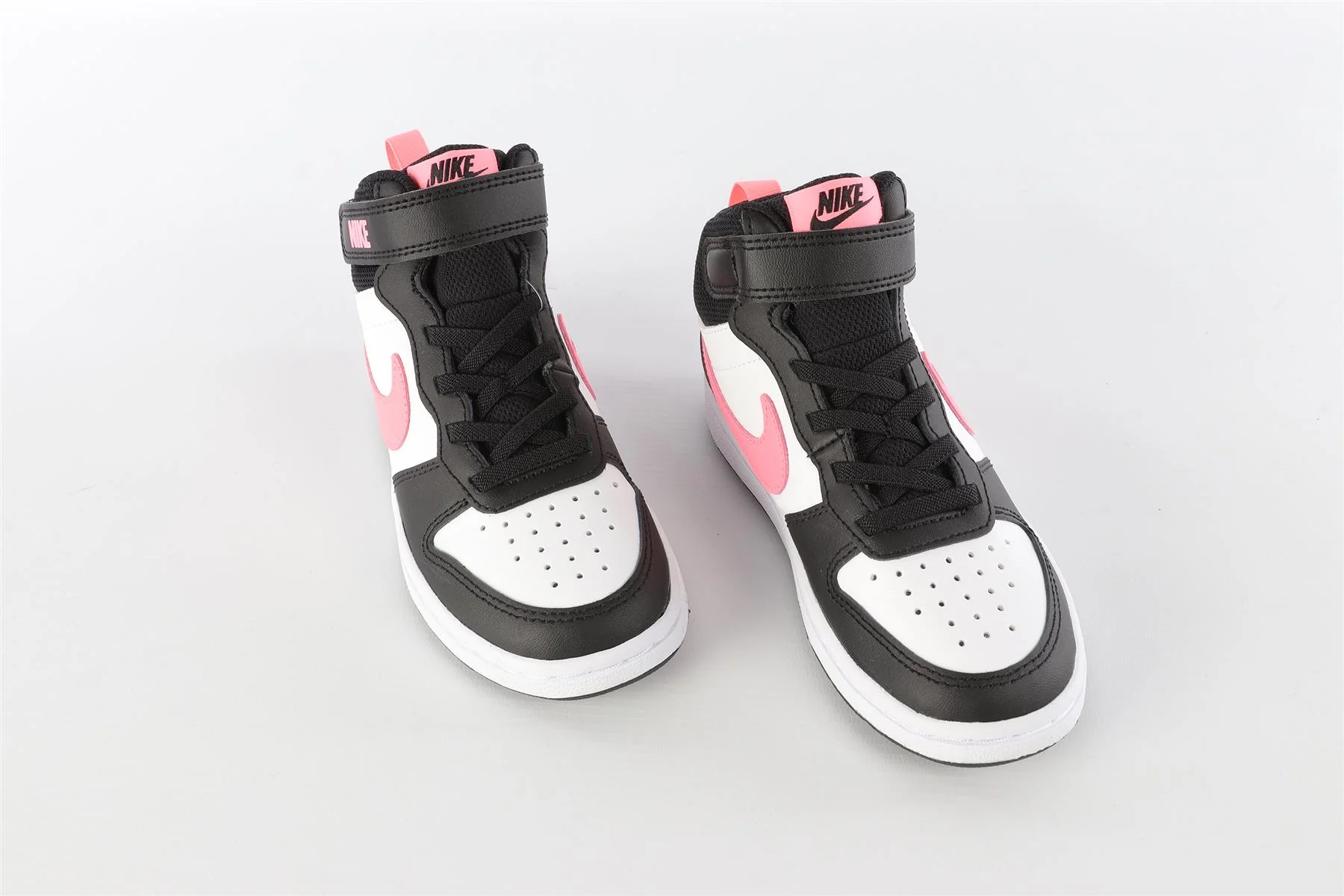 NIKE BLACK GIRLS TRAINERS EU 29 UK 10.5 US 11.5 - Image 4