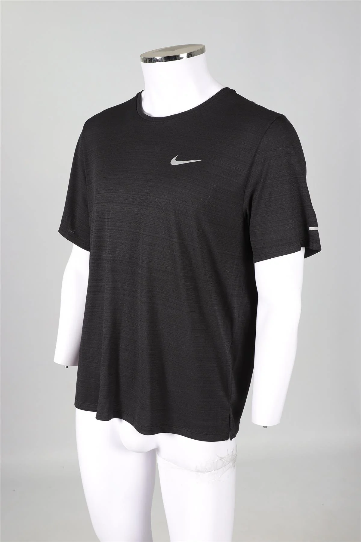 NIKE BLACK MEN'S JERSEY T-SHIRT LARGE - Image 3