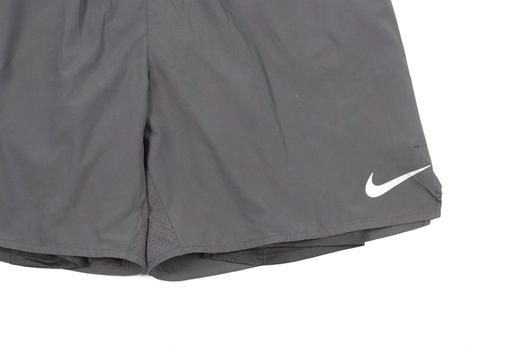 NIKE BLACK MEN'S SHORTS LARGE - Image 3