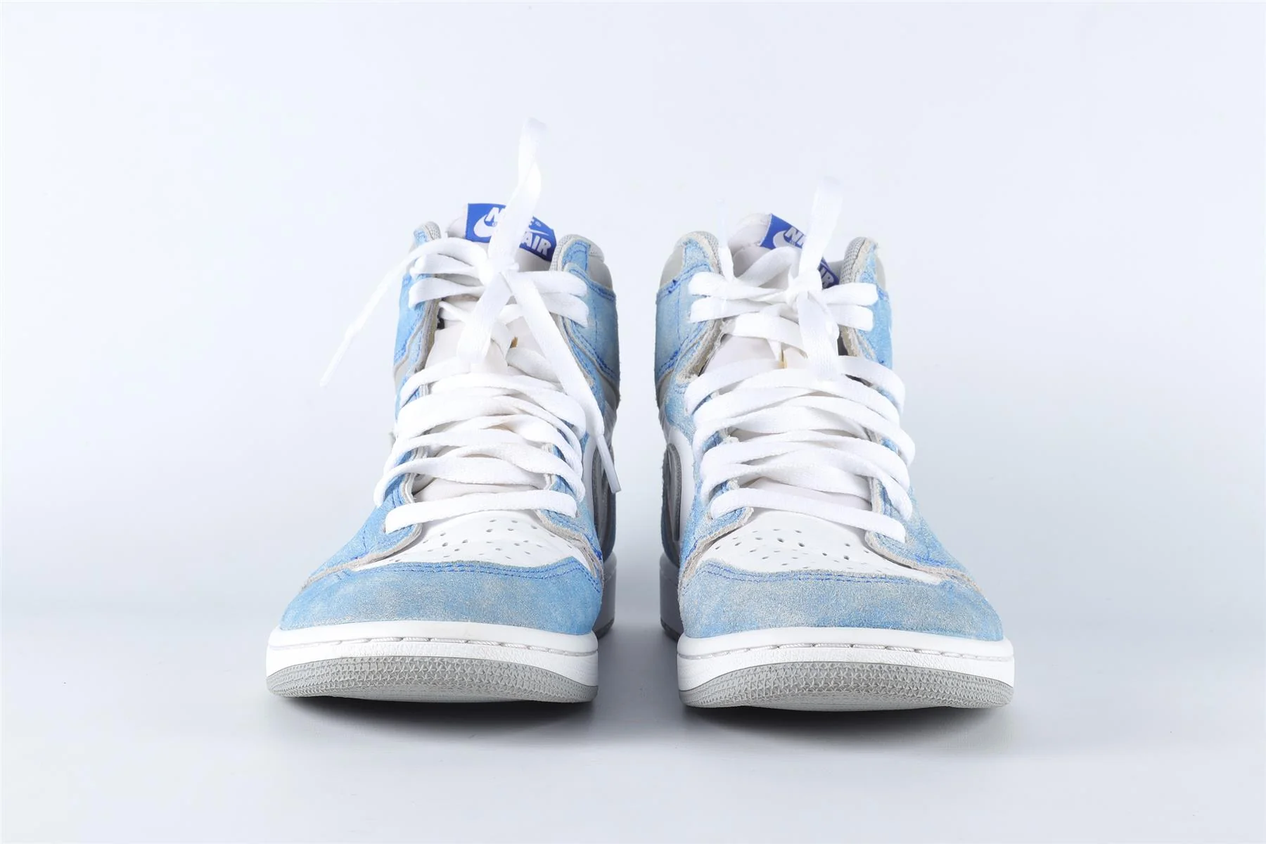 NIKE BLUE MEN'S AIR JORDAN 1 RETRO HIGH HYPER ROYAL SNEAKERS EU 43 UK 8.5 US 9.5 - Image 3