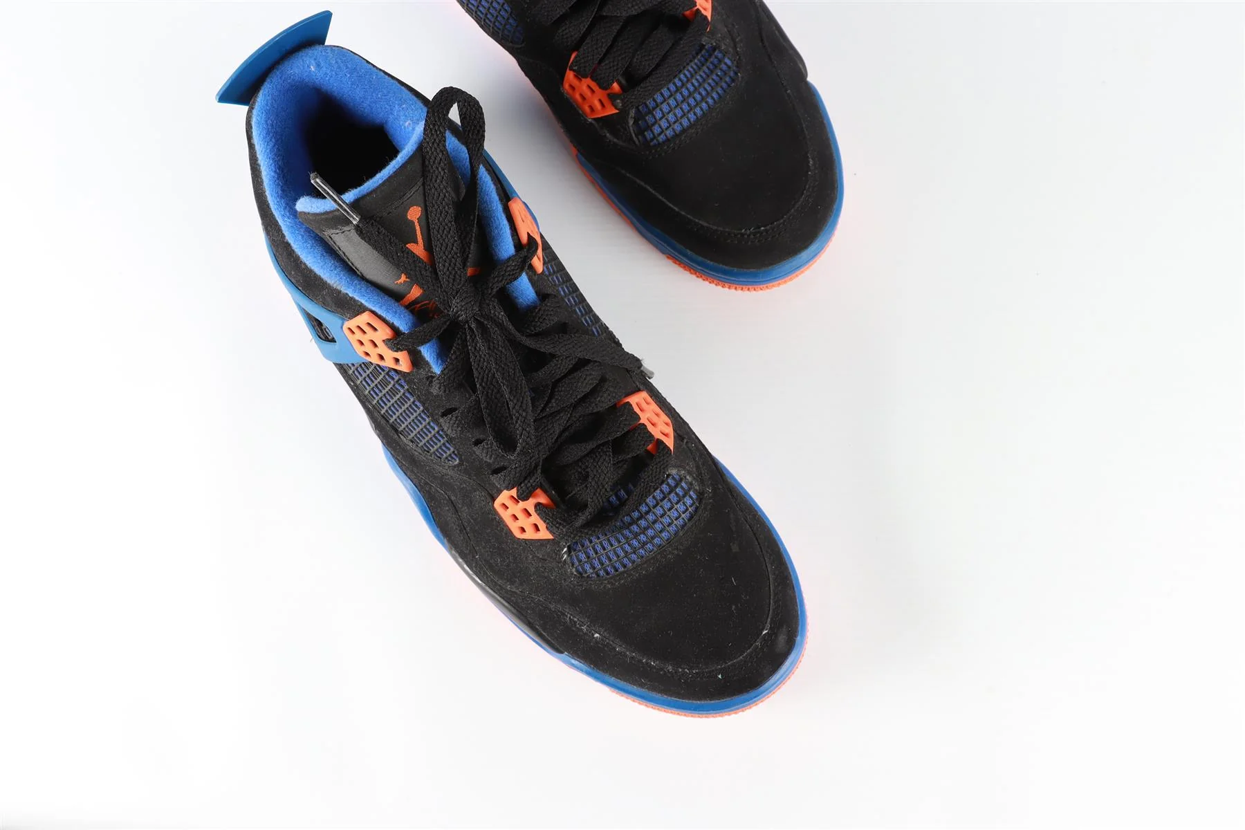 NIKE BLACK MEN'S AIR JORDAN 4 RETRO CAVS SUEDE SNEAKERS EU 43 UK 8.5 US 9.5 - Image 4