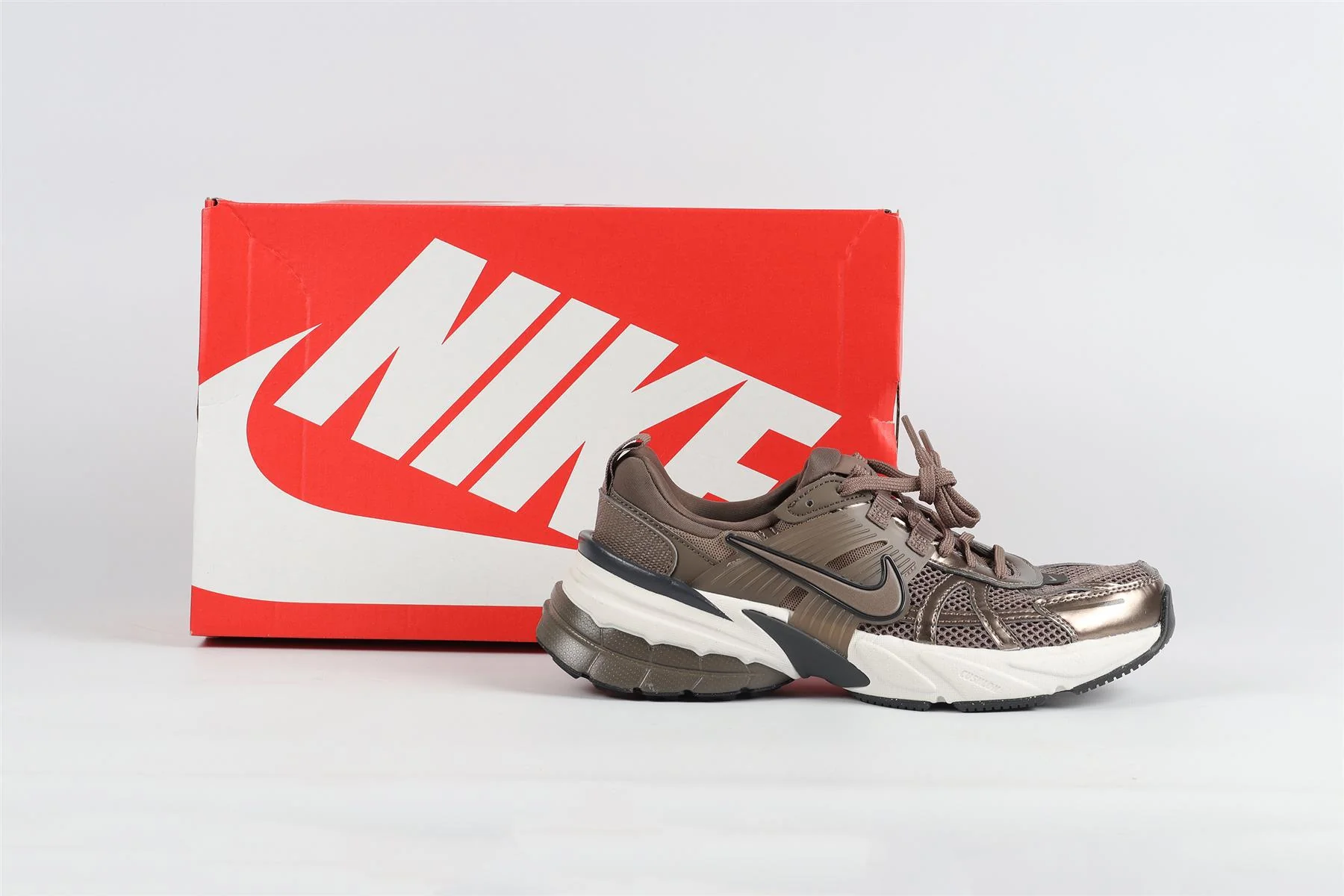 NIKE BROWN V2K RETRO VELVET BROWN SNEAKERS EU 38.5 UK 5.5 US 6 - Image 7