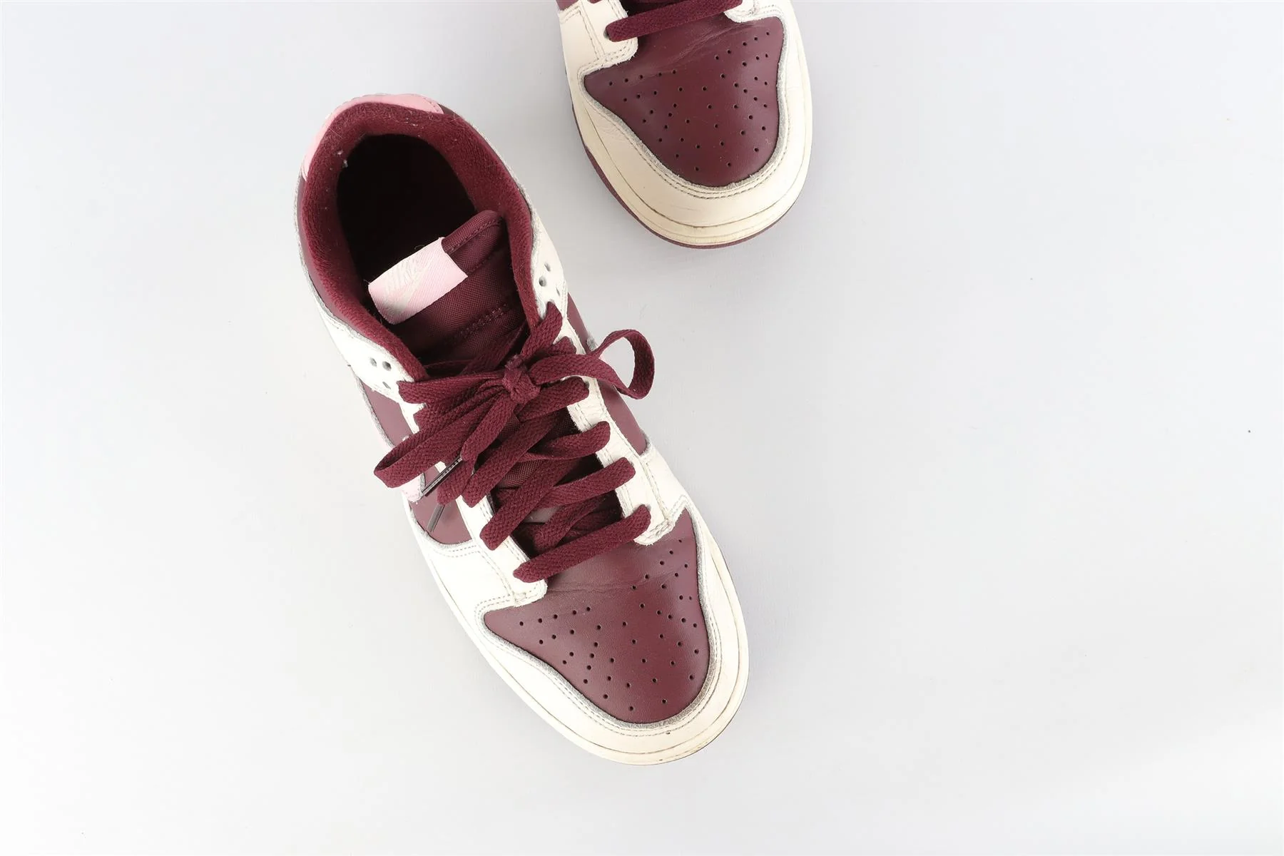NIKE BURGUNDY LEATHER SNEAKERS EU 40.5 UK 6.5 US 7.5 - Image 4