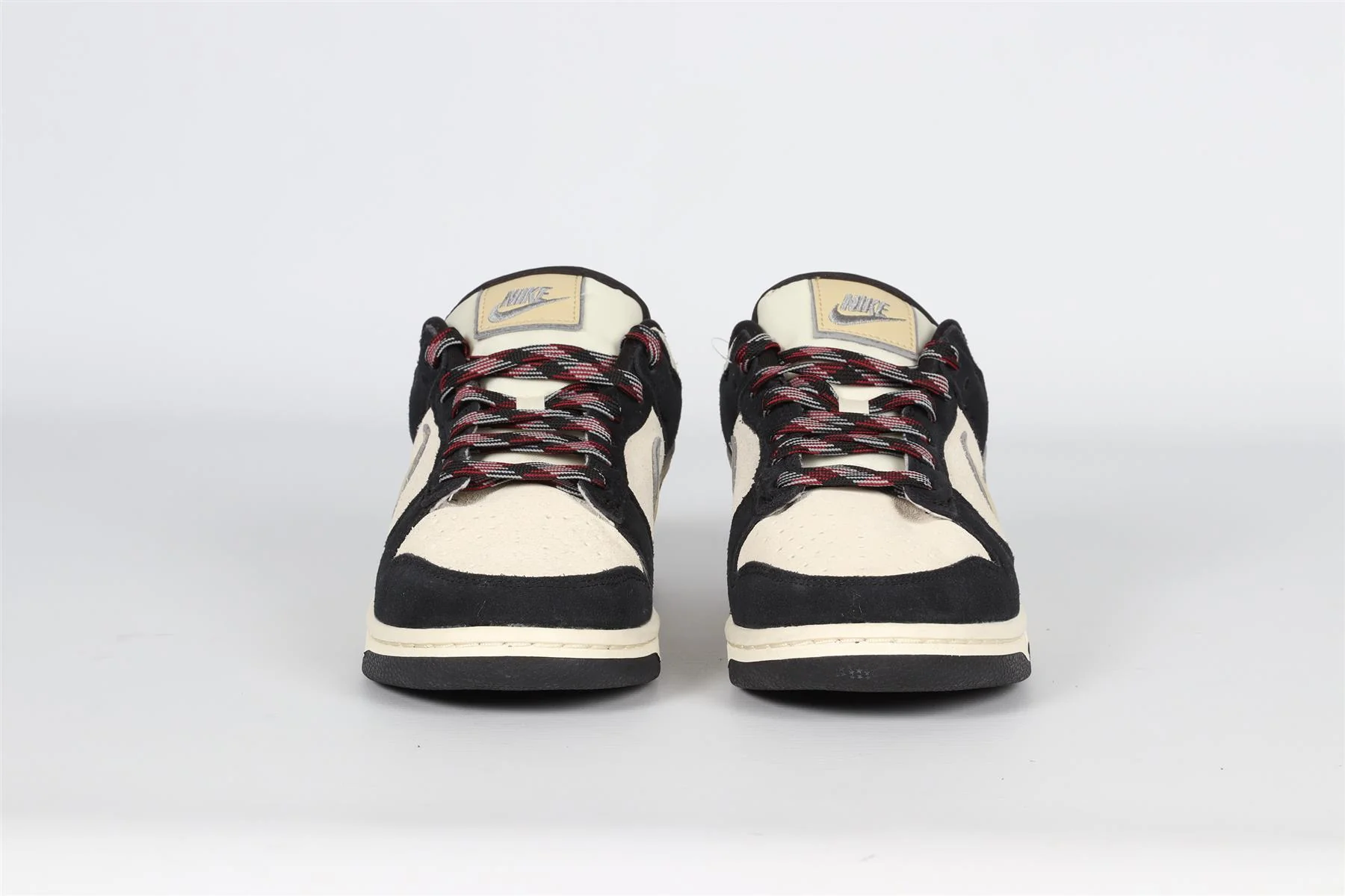 NIKE DUNK LOW BLACK TEAM GOLD SUEDE SNEAKERS EU 38.5 UK 5 US 7.5 - Image 3