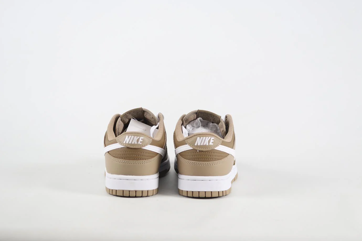 NIKE DUNK LOW JUDGE GREY LEATHER SNEAKERS EU 38.5 UK 5.5 US 6 - Image 4