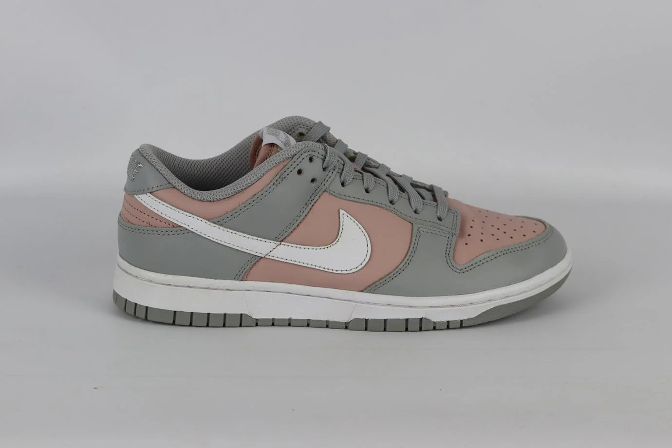 NIKE DUNK LOW PINK OXFORD LEATHER SNEAKERS EU 39 UK 5.5 US 8 - Image 2
