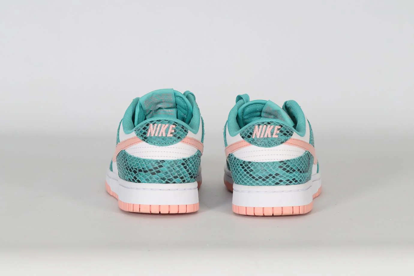 NIKE DUNK LOW WASHED TEAL LEATHER SNEAKERS EU 38.5 UK 5.5 US 8.5 - Image 4