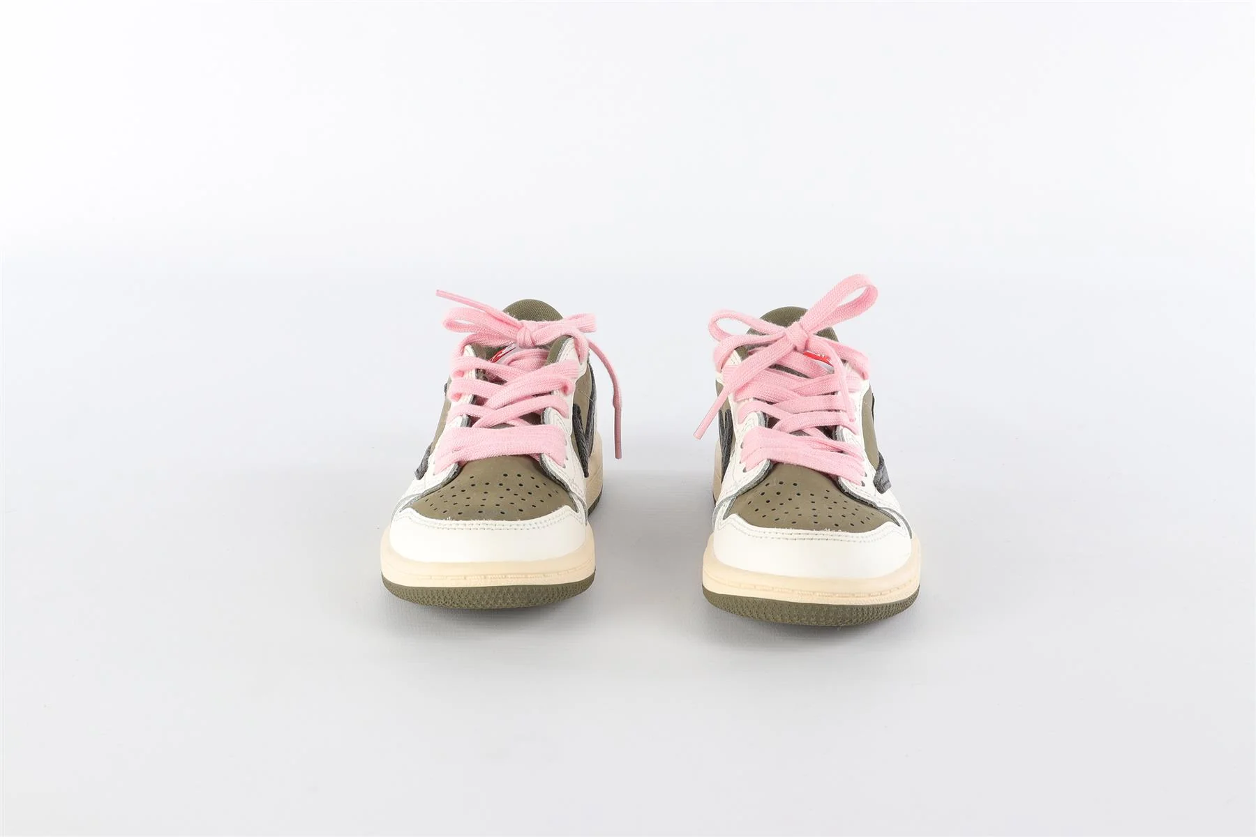 NIKE GREEN GIRLS TRAINERS EU 29 UK 10.5 US 11.5 - Image 3