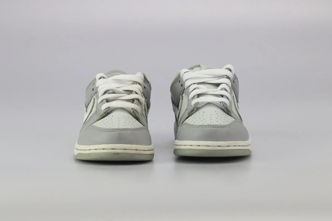 NIKE KIDS BOYS DUNK LOW PURE PLATNIUM LEATHER SNEAKERS EU 32 UK 13.5 - Image 3