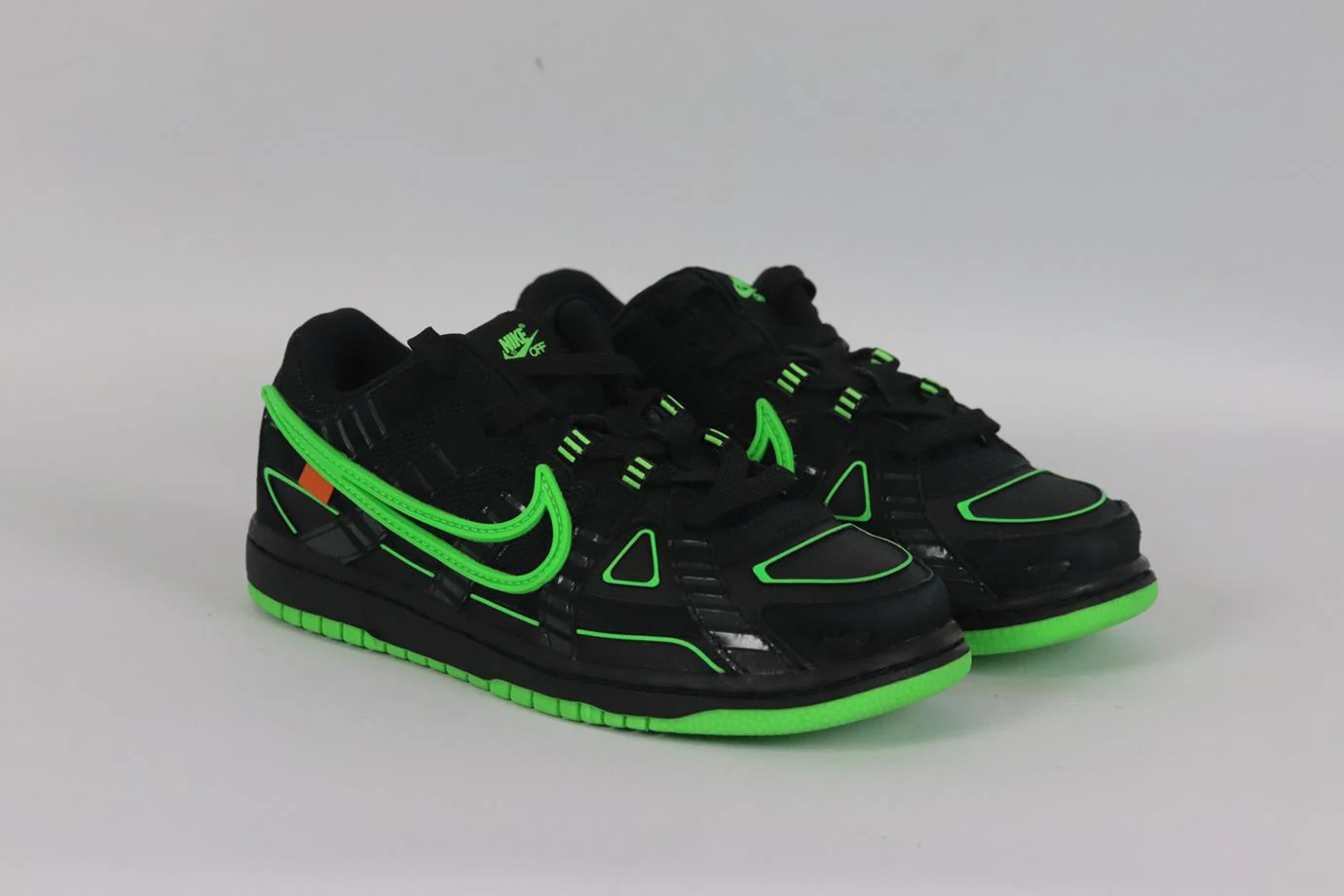 NIKE + OFF-WHITE KIDS UNISEX AIR RUBBER DUNK GREEN STRIKE SNEAKERS EU 32 UK 13.5 - Image 2