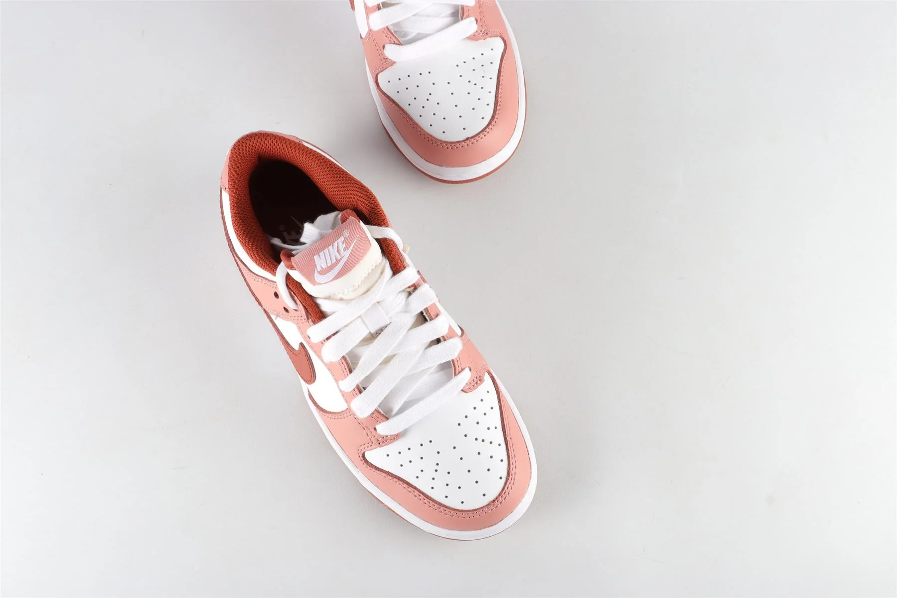 NIKE PINK KIDS GIRLS SNEAKERS EU 35.5 UK 2.4 US 5 - Image 4
