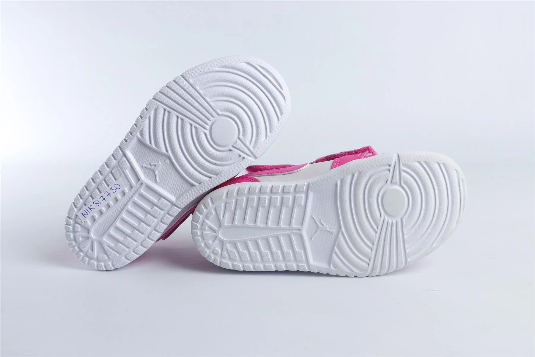 NIKE PINK KIDS LEATHER SNEAKERS EU 27 UK 9.5 US 10 - Image 6