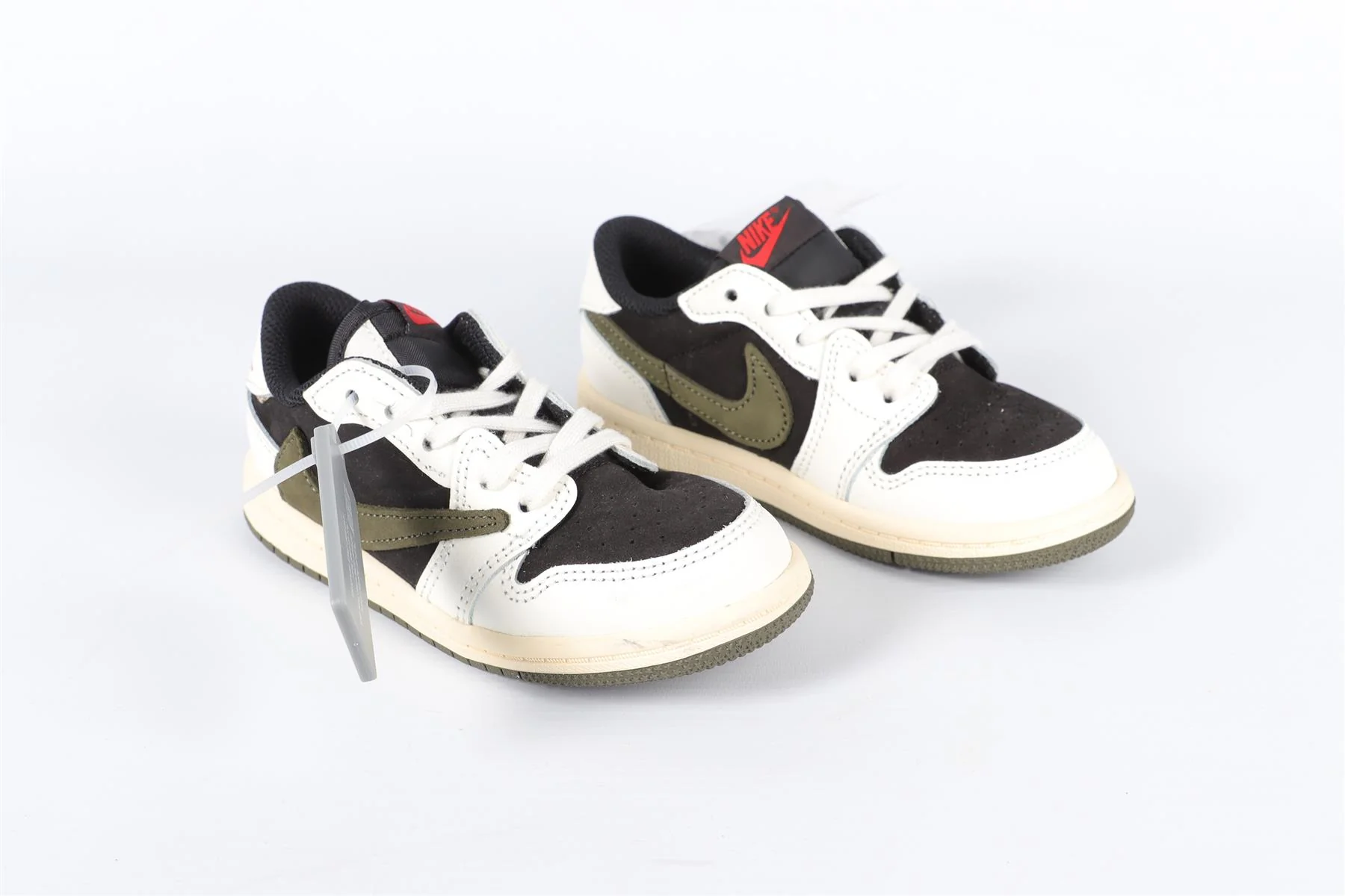 NIKE + TRAVIS SCOTT BLACK KIDS AIR JORDAN 1 LOW OLIVE SNEAKERS EU 26 UK 8.5 US 9 - Image 3